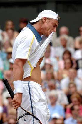 Lleyton Hewitt (Australien) nachdenklich Tennis Herren All England Championships 2005, Grand Slam, ATP Tour, Halbfinale, Vdig Einzelbild Wimbledon London Nachdenklichkeit,