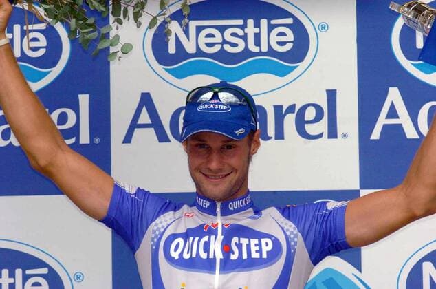Etappensieger Tom Boonen (Belgien Quick Step) während der Siegerehrung -  Radsport Herren Tour de France 2005, ProTour, Straßenradsport, Straße, Rad, Vdig Einzelbild 3. Etappe: La Chataigneraie - Tours Freude,