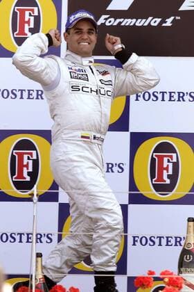 Juan Pablo Montoya (Kolumbien McLaren Mercedes) gewinnt den GP Silverstone 2005 Motorsport Grand Prix Herren Großer Preis von England 2005, Formel 1 Weltmeisterschaft, F1, F, GP, WM Einzelbild Silverstone Freude, Begeisterung,