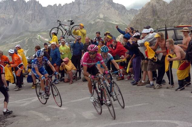 Giuseppe Guerini (Italien T Mobile) vor Georg Totschnig (Österreich Gerolsteiner) und Michael Rogers (Australien Quick Step) -  Radsport Herren Tour de France 2005, ProTour, Straßenradsport, Straße, Rad, Bergetappe, Berg, Berge Gruppe 11. Etappe: Courchevel - Briancon Dynamik,