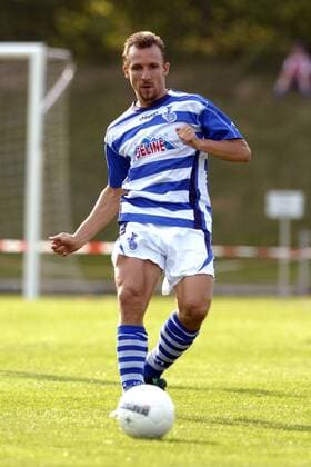 Markus Hausweiler (Duisburg) am Ball Fußball 2. BL Herren Saison 2005 2006, Saisonvorbereitung, Vorbereitung, Test, Testspiel Einzelbild Daun Dynamik,