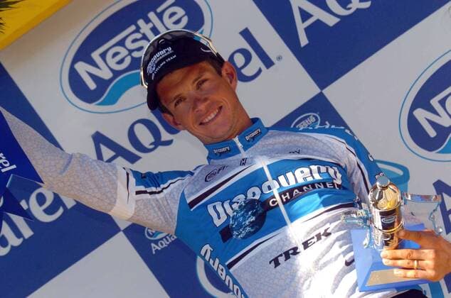 Etappensieger Paolo Savoldelli (Italien Discovery Channel) während der Siegerehrung -  Radsport Herren Tour de France 2005, ProTour, Straßenradsport, Straße, Rad Einzelbild 17. Etappe: Pau - Revel Freude,