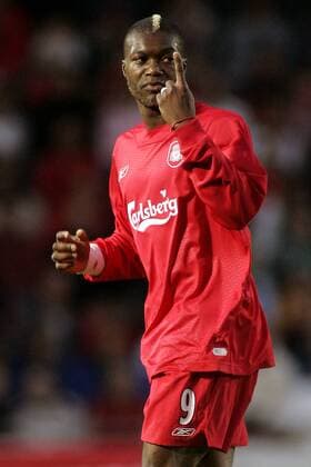 Djibril Cisse (Liverpool) meldet sich - EDITORIAL USE ONLY. No use with unauthorised audio, video, data, fixture lists, club league logos or live services. Online in-match use limited to 120 images, no video emulation. No use in betting, games or single club league player publications. Fußball EC 1 Herren Champions League Qualifikation 2005 2006, English Premier League, 1. Englische Liga, Liverpool FC Einzelbild Wrexham