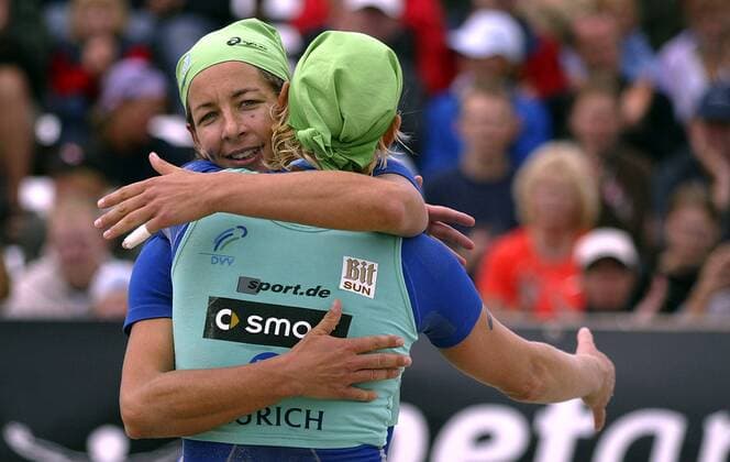 Danja Müsch (li.) und Susanne Lahme (beide Deutschland) jubeln Beachvolleyball Damen Zürich Masters 2005, Zurich, Zuerich, Beach Gruppe St. Peter Ording Freude,