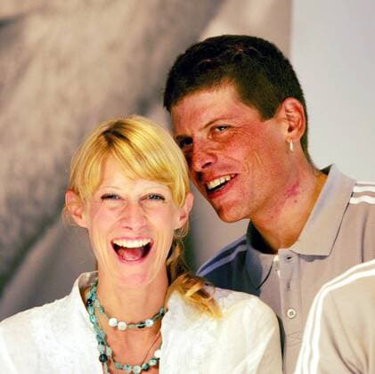 Jan Ullrich (Deutschland T Mobile) mit seiner Freundin Sarah Steinhauser anläßlich des Empfangs des T Mobile Teams Radsport Herren Tour de France 2005, Straßenradsport, Straße, Rad, Empfang, Gruppe Bonn, privat, Sara Freude,