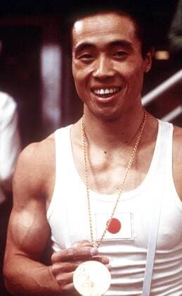 Olympiasieger Sawao Kato (Japan) präsentiert seine Goldmedaille Turnen OS Sommer Herren Olympische Sommerspiele 1972, Olympia, Olympiade, Spiele, Geräteturnen, Kunstturnen, Vdia Porträt München Freude,