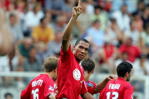 John Carew (Lyon) - Torjubel Fußball Herren Trophee des Champions 2005, Supercup, Finale, Endspiel, Olympique Lyonnais, OL Einzelbild pan10285 Auxerre Freude,  