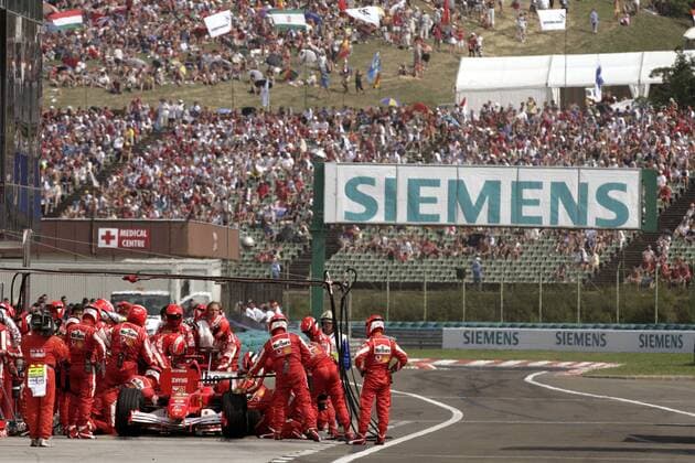 Michael Schumacher (Deutschland Ferrari) - Boxenstopp Motorsport Grand Prix Herren Großer Preis von Ungarn 2005, Formel 1 Weltmeisterschaft, F1, F, GP, WM Totale Hungaroring Budapest