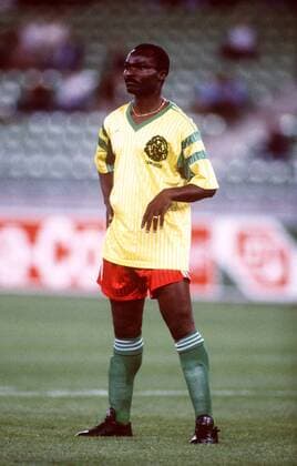 Roger Milla (Kamerun) -  Fußball WM Herren Weltmeisterschaft 1990, Nationalmannschaft, Nationalteam, Nationaltrikot, Länderspiel, Gruppe B Einzelbild Bari