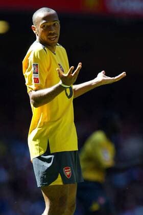 Thierry Henry (Arsenal) verzweifelt -  Fußball Herren Community Shield 2005 (2006), Charity, englischer Supercup, English Premier League Einzelbild Cardiff Enttäuschung, Verzweiflung,