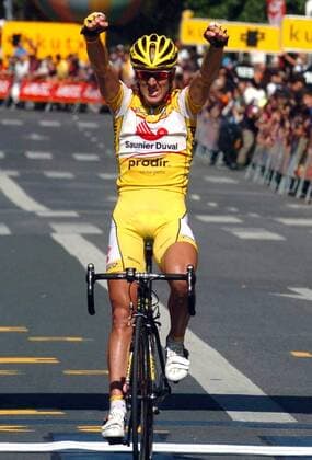 Constantino Zaballa (Spanien Saunier Duval Prodir) gewinnt die Clasica San Sebastian 2005 -  Radsport Herren Clasica San Sebastian 2005, Classica, ProTour, Straßenradsport, Straße, Rad Einzelbild San Sebastian Begeisterung, Freude,