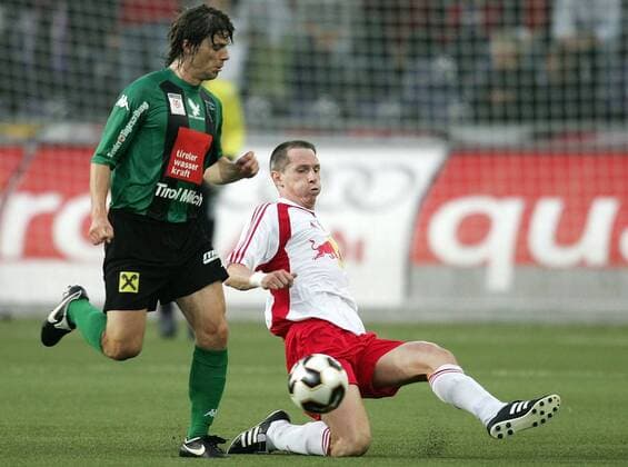 Milan Pacanda (Tirol, li.) gegen Christoph Jank (Salzburg) Fußball Herren tmobileBundesliga 2005 2006, 1. Österreichische Liga, SV Red Bull Salzburg - FC Wacker Tirol 2:0 Gruppe Salzburg Dynamik,