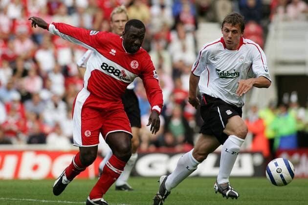 Stephen Warnock (Liverpool, li.) gegen Jimmy Floyd Hasselbaink (Middlesbrough) -  Fußball Herren English Premier League 2005 2006, 1. Englische Liga, FC Middlesbrough - FC Liverpool 0:0 Gruppe Middlesbrough