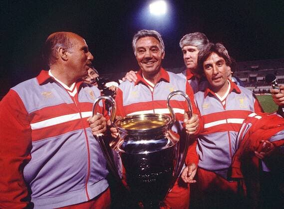 Europapokalsieger Liverpool, v.li.: Co Trainer Ronnie Moran, Trainer Joe Fagan, Co Trainer Chris Lawler und Co Trainer Roy Evans -  Fußball EC 1 Herren Europapokal der Landesmeister 1983 1984, Europacup, Endspiel, Finale, FC Liverpool Gruppe Rom Glück, Harmonie, Freude,