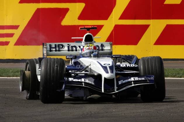 Mark Webber (Australien BMW Williams) hat eine Reifenpanne Motorsport Grand Prix Herren Großer Preis der Türkei 2005, Formel 1 Weltmeisterschaft, F1, F, GP, WM, Einzelbild Istanbul