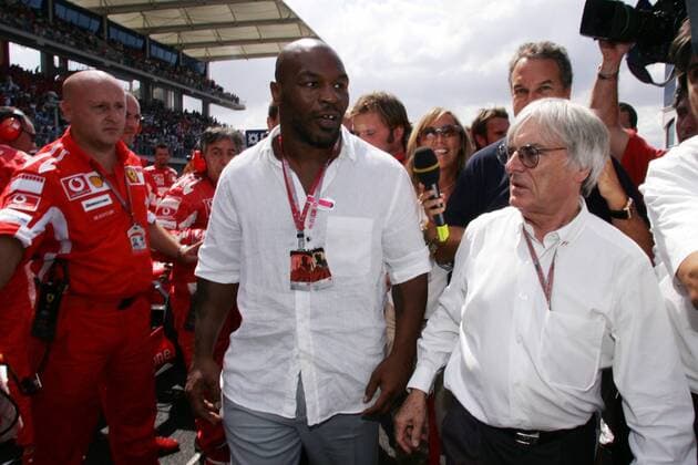 F1 Chef Bernie Ecclestone (England, re.) und Boxprofi Mike Tyson (USA, Mitte) Motorsport Grand Prix Herren Großer Preis der Türkei 2005, Formel 1 Weltmeisterschaft, F1, F, GP, WM, Gruppe Istanbul