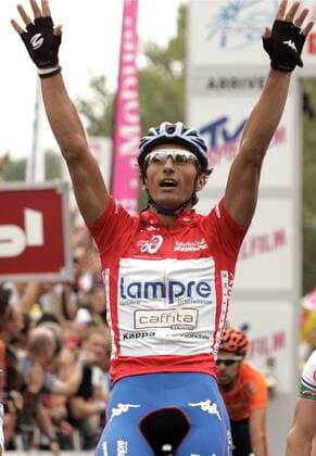 Daniele Bennati (Italien Lampre Caffita, Mitte) siegt bei der 9. Etappe der Deutschlandtour 2005 Radsport Herren Deutschland Tour 2005, Deutschlandtour, ProTour, Straßenradsport, Straße, Rad, Rundfahrt Einzelbild 9. Etappe : Bad Kreuznach - Bonn Freude,