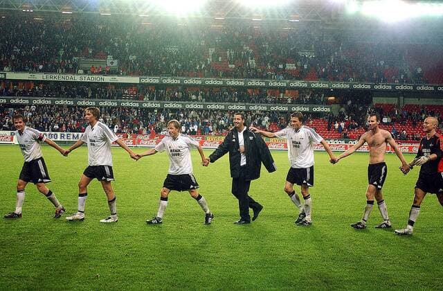 Schlußjubel Trondheim - v.li.: Roar Strand, Vidar Riseth, Örjan Berg, Alejandro Lago, Frode Johnsen, Christer Basma und Torwart Espen Johnsen -  Fußball EC 1 Herren Champions League Qualifikation 2005 2006, Rosenborg Trondheim BK Totale Trondheim Freude,