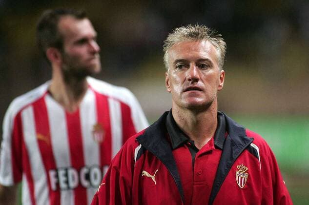Ausgeschieden - Trainer Didier Deschamps (Monaco) kann es nicht glauben Fußball EC 1 Herren Champions League Qualifikation 2005 2006, Ligue Une, 1. Französische Liga, AS Monaco Einzelbild pan10578 Monte Carlo Enttäuschung,  