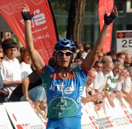 Piotr Wadecki (Polen Intel Action) gewinnt die zweite Etappe der Hessen Rundfahrt 2005 Radsport Herren 24. Internationale Hessen Rundfahrt 2005, Hessenrundfahrt, Straßenradsport, Straße, Rad Einzelbild 2. Etappe: Klingenberg M. - Fulda Freude,