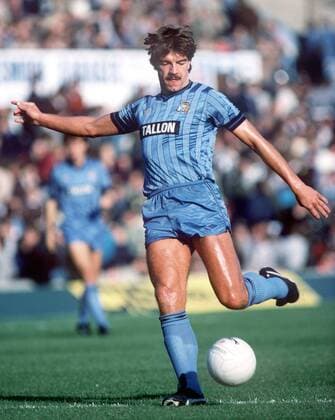 Sam Allardyce (Coventry City) zieht ab -  Fußball Herren English First Division 1983 1984, 2. Englische Liga, Coventry City Einzelbild Coventry Dynamik,