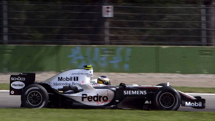 Testfahrer Pedro de la Rosa (Spanien McLaren Mercedes) in seinem Boliden Motorsport Grand Prix Herren Großer Preis von Italien 2005, Formel 1 Weltmeisterschaft, F1, F, GP, WM, Freies Training Einzelbild Monza Dynamik,