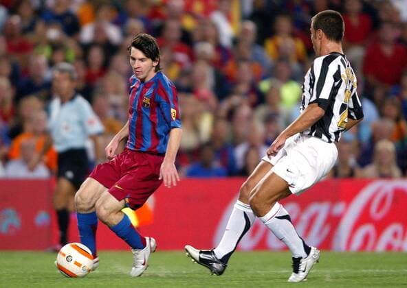 Lionel Messi (FC Barcelona, li.) gegen Fabio Cannavaro (Juventus) -  Fußball Herren Saisonvorbereitung 2005 2006, Trofeo Joan Gamper, Vorbereitung, Test, Testspiel Gruppe Barcelona