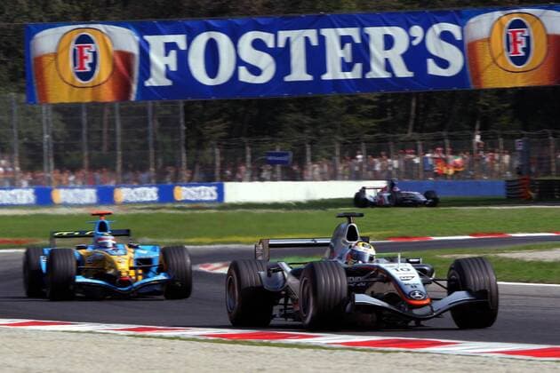 Juan Pablo Montoya (Kolumbien McLaren Mercedes) vor Fernando Alonso (Spanien Renault) Motorsport Grand Prix Herren Großer Preis von Italien 2005, Formel 1 Weltmeisterschaft, F1, F, GP, WM Totale Autodromo Nazionale Monza