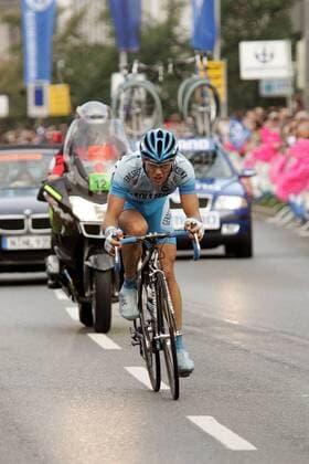 Sieger Ronny Scholz (Deutschland Gerolsteiner) rettet seinen Vorsprung ins Ziel Radsport Herren Rund um Nürnberg 2005, Straßenradsport, Straße, Rad Einzelbild Nürnberg