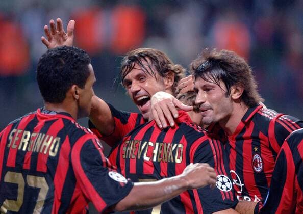 Torjubel Milan, v.li.: Serginho, Paolo Maldini, Andriy Shevchenko und Kakha Kaladze Fußball EC 1 Herren Champions League 2005 2006, AC Mailand Gruppe Mailand Freude, Begeisterung,