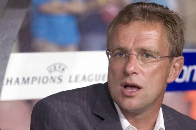 Trainer Ralf Rangnick (Schalke) staunt mit offenem Mund Fußball EC 1 Herren Champions League 2005 2006, FC Schalke 04 Porträt Eindhoven Spannung