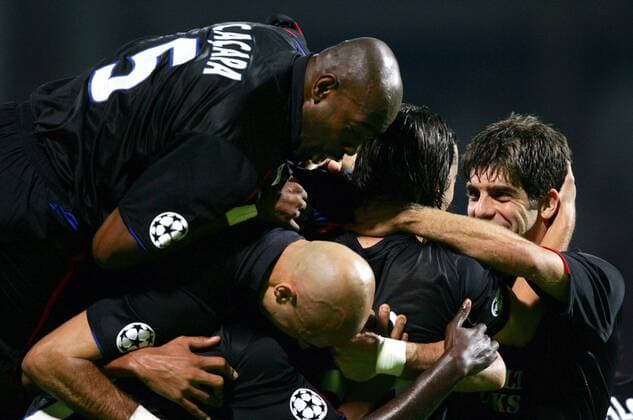 Torjubel Lyon, v.re.: Juninho, Tiago, Cris, Claudio Roberto Cacapa Fußball EC 1 Herren Champions League 2005 2006, Olympique Lyonnais, OL Gruppe pan10788 Lyon Begeisterung, Freude,  