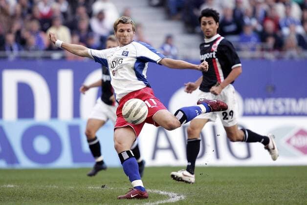 Benjamin Lauth (HSV) zieht ab Fußball 1. BL Herren Saison 2005 2006, Hamburger SV - Eintracht Frankfurt 1:1 Gruppe Hamburg Dynamik,