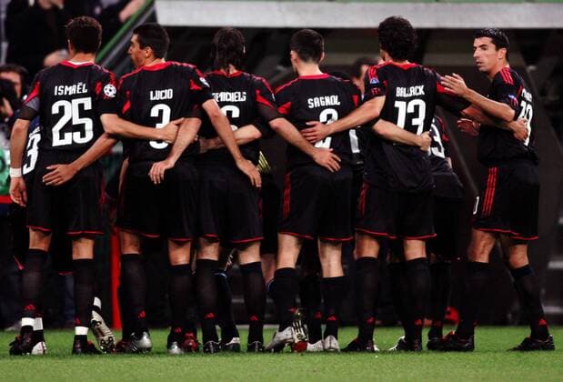 Mannschaftsbild Bayern, v.li.: Valerien Ismael, Lucio, Martin Demichelis, Willy Sagnol, Michael Ballack und Roy Makaay Fußball EC 1 Herren Champions League 2005 2006, FC Bayern München Gruppe München