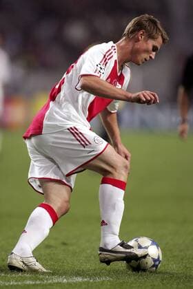Markus Rosenberg (Ajax) am Ball -  Fußball EC 1 Herren Champions League 2005 2006 Einzelbild Amsterdam Dynamik,