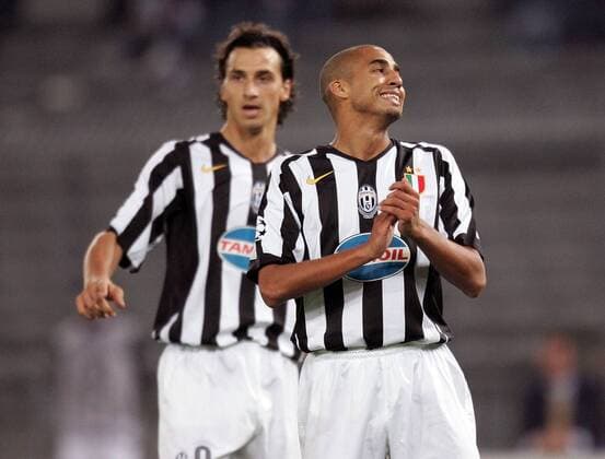 David Trezeguet (re.) ärgert sich über eine vergebene Torchance, hi. Zlatan Ibrahimovic (beide Juventus) Fußball EC 1 Herren Champions League 2005 2006, Serie A, 1. Italienische Liga, Juve, Juventus Turin Gruppe Turin Enttäuschung.
