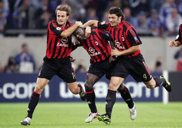 Torjubel Milan, v.li. Alberto Gilardino, Clarence Seedorf und Kakha Kaladze Fußball EC 1 Herren Champions League 2005 2006, AC Mailand Gruppe Gelsenkirchen Freude,