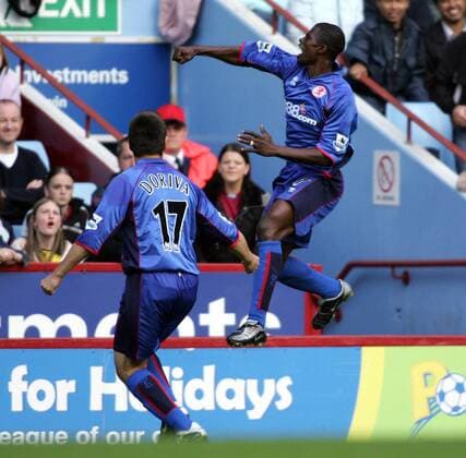 George Boateng (re.) und Guidoni Junior Doriva (beide Middlesbrough) jubeln -  Fußball Herren English Premier League 2005 2006, 1. Englische Liga, FC Middlesbrough Gruppe Birmingham Freude, Begeisterung,