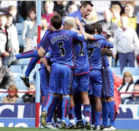 Torjubel Middlesbrough u.a. mit Abel Xavier (Mitte) und Chris Riggott (vorn) -  Fußball Herren English Premier League 2005 2006, 1. Englische Liga, FC Middlesbrough Gruppe Birmingham Freude,