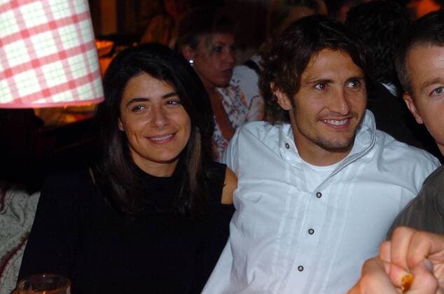 Bixente Lizarazu (Bayern) mit Freundin Elsa auf dem Münchner Oktoberfest 2005 Fußball 1. BL Herren Saison 2005 2006, FC Bayern München, Münchener Oktoberfest, Wiesen, Wiesn, privat, Vdig Gruppe München