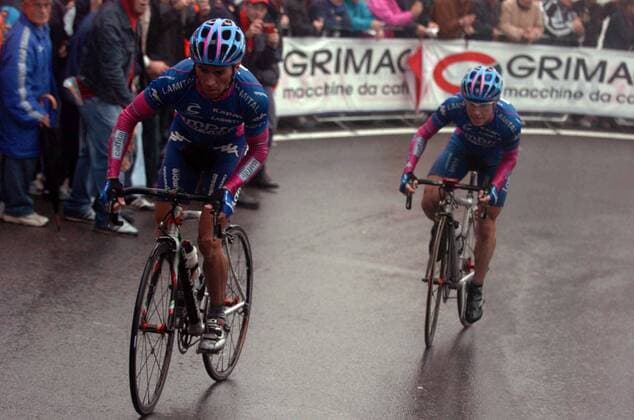 Gilberto Simoni vor Damiano Cunego (beide Italien Lampre Caffita) -  Radsport Herren Giro dell Emilia 2005, GP Granarolo, Straßenradsport, Straße, Rad Gruppe Granarolo Dynamik,