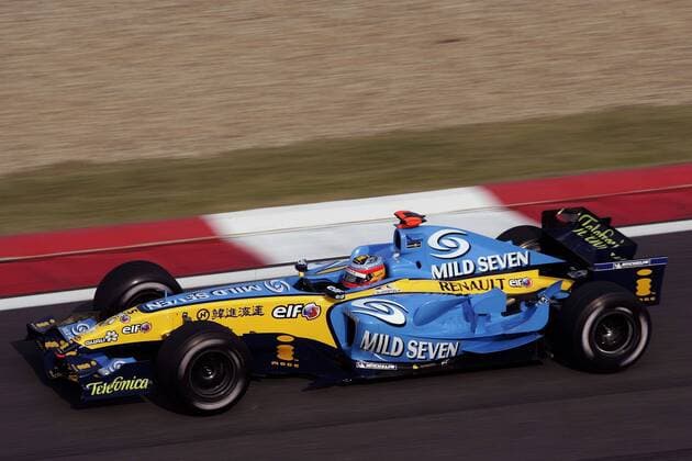 Fernando Alonso (Spanien Renault) in seinem Boliden Motorsport Grand Prix Herren Großer Preis von China 2005, Formel 1 Weltmeisterschaft, F1, F, GP, WM Einzelbild Shanghai