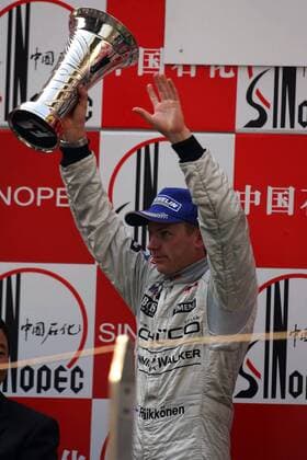Kimi Räikkönen (Finnland McLaren Mercedes) - Zweiter des Großen Preises von China 2005 Motorsport Grand Prix Herren Großer Preis von China 2005, Formel 1 Weltmeisterschaft, F1, F, GP, WM, Einzelbild Shanghai