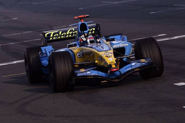 Fernando Alonso (Spanien Renault) in seinem Boliden Motorsport Grand Prix Herren Großer Preis von China 2005, Formel 1 Weltmeisterschaft, F1, F, GP, WM, Einzelbild Shanghai