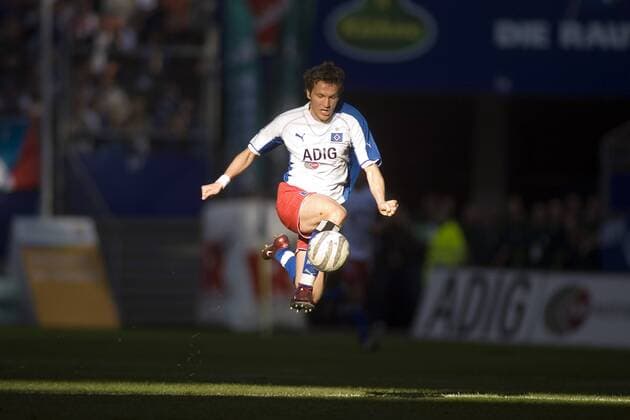 Benjamin Lauth (HSV) auf dem Sprung Fußball 1. BL Herren Saison 2005 2006, Hamburger SV Einzelbild Hamburg Dynamik, Höhe,