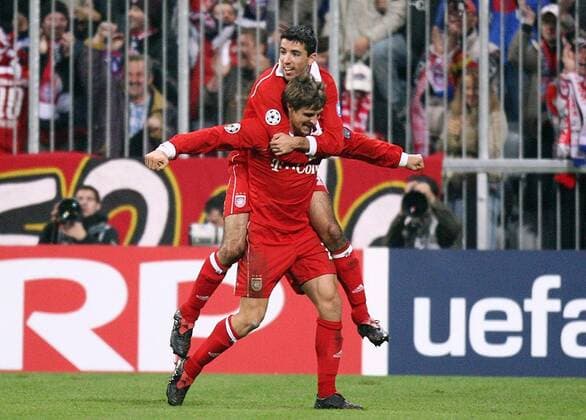 Sebastian Deisler (vorn) und Roy Makaay (beide Bayern) - Torjubel Fußball EC 1 Herren Champions League 2005 2006, FC Bayern München Gruppe München Freude, Begeisterung
