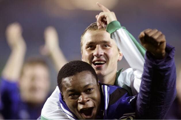 Jeanvion Yulu Matondo (vorn) und Jonathan Blondel (beide FC Brügge) - Schlussjubel -  Fußball EC 1 Herren Champions League 2005 2006, Club Brügge KV Gruppe Wien Freude, Begeisterung,