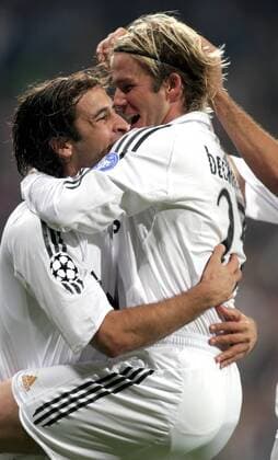 Raul Gonzalez (li.) und David Beckham (beide Real Madrid) - Torjubel -  Fußball EC 1 Herren Champions League 2005 2006, Real Madrid Gruppe Madrid Begeisterung, Freude,