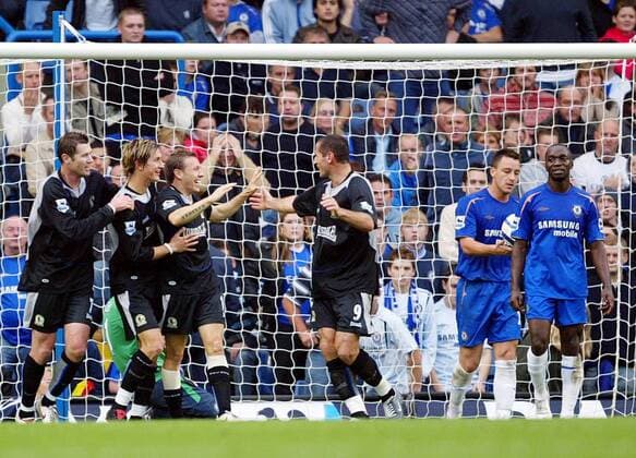 Torjubel Blackburn, v.li.: Brett Emerton, Morten Gamst Pedersen, Torschütze Craig Bellamy und Shefki Kuqi, Claude Makelele (re.) und John Terry (beide Chelsea) sind enttäuscht -  Fußball Herren English Premier League 2005 2006, 1. Englische Liga, Chelsea FC London - Blackburn Rovers Gruppe London Enttäuschung, Freude,