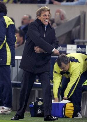 Trainer Christoph Daum (Fenerbahce) wütend Fußball EC 1 Herren Champions League 2005 2006, Fenerbahce Istanbul Einzelbild Gelsenkirchen Wut, Verzweiflung,